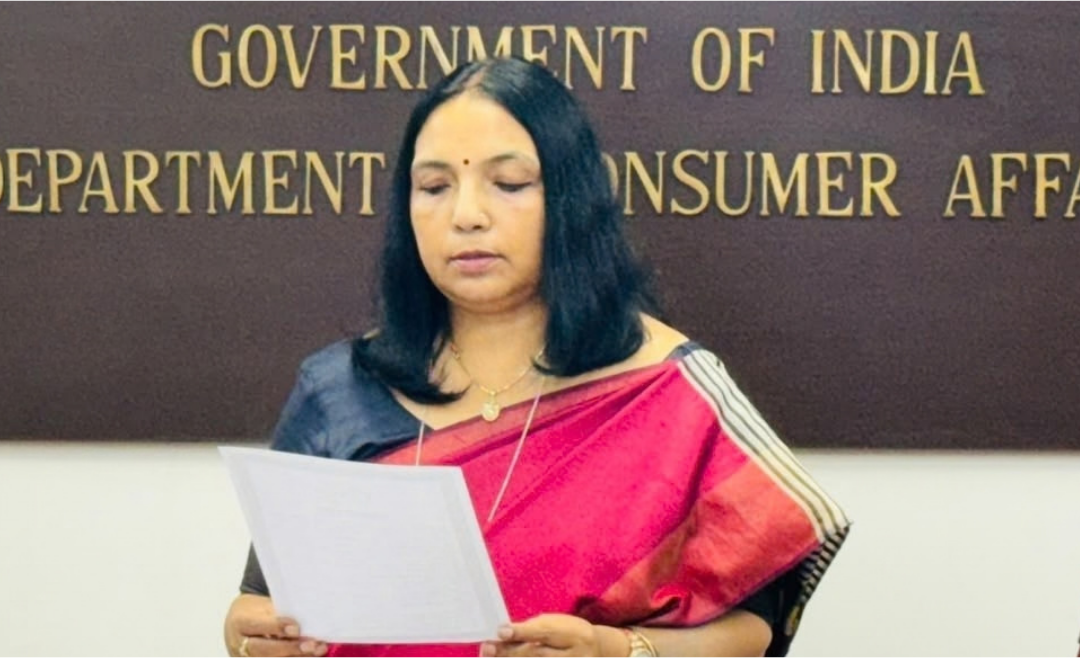 Smt. Nidhi Khare, Secretary, Department of Consumer Affairs (DoCA), administered the cleanliness pledge to the department's officials under 'Swachhutsav 2026  Swachhata Hi Seva', an initiative of the Swachh Bharat Mission.