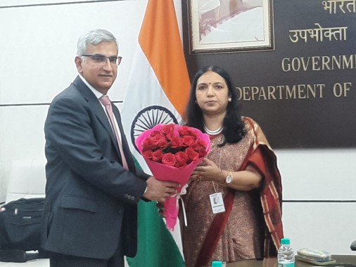 ऑस्ट्रेलिया-भारत व्यापक आर्थिक सहयोग समझौते (सीईसीए) के ऑस्ट्रेलिया के मुख्य वार्ताकार श्री रवि केवलराम ने उपभोक्ता मामलों के सचिव (डीओसीए) श्रीमती निधि खरे से मुलाकात की।